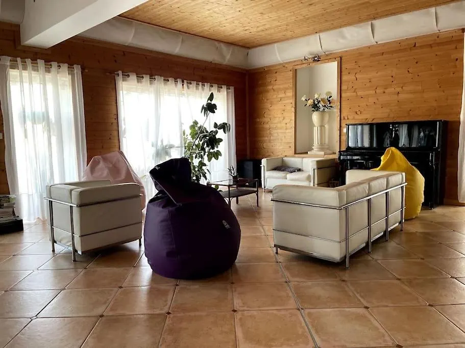 La Maison Rose Sur Le Port Holiday home Port-Saint-Louis-du-Rhone