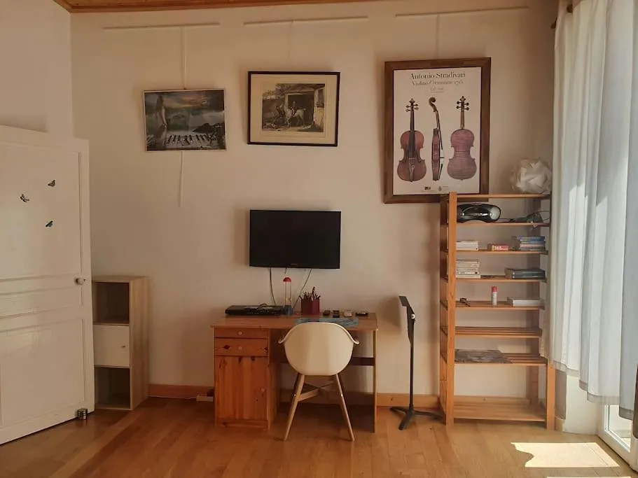 Holiday home La Maison Rose Sur Le Port France
